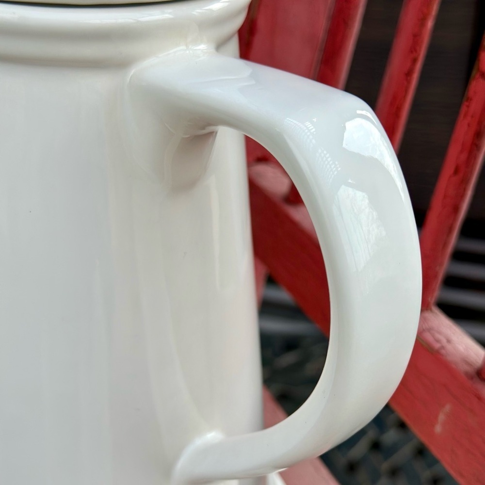 Vintage Creamy Ironstone Coffee Tea Pot with Lid - Picture 5 of 10